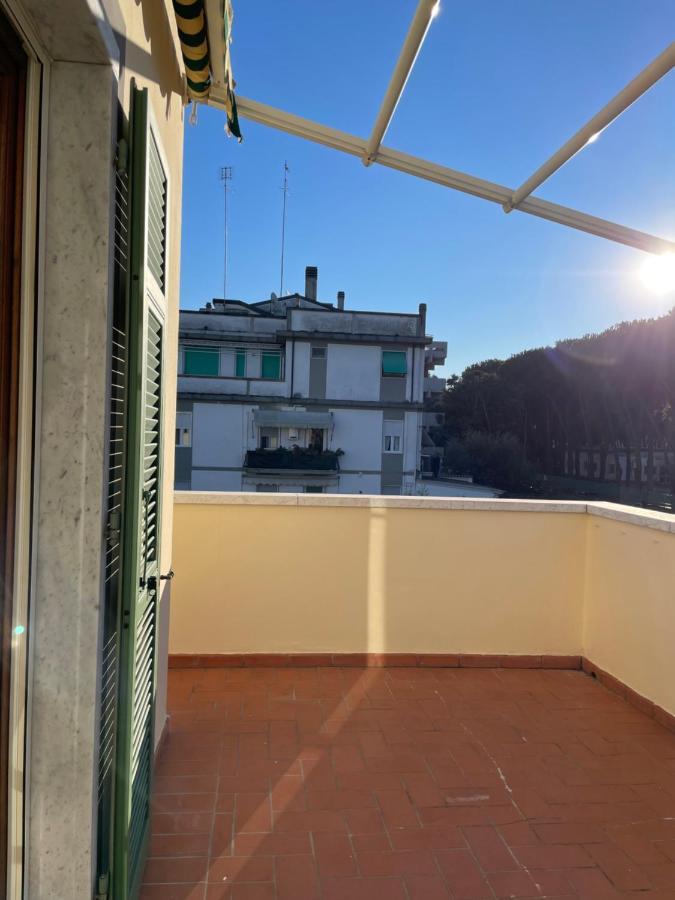 Accogliente Camera Singola Con Balcone A 500 Mt Dal Mare 마리나 디 카라라 외부 사진